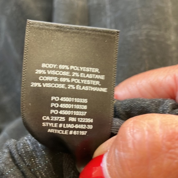 Aritzia Babaton black and white window pane ankle pants excellent condition! - Picture 6 of 8